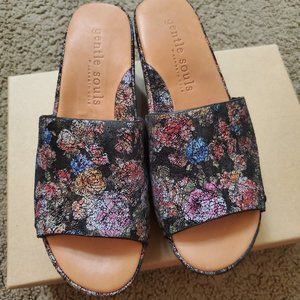 Kenneth Cole Gentle Souls size 7 new in box never used